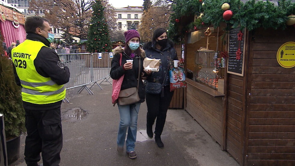 Проверки на откритите пазари в София установиха липса на дистанция и маски