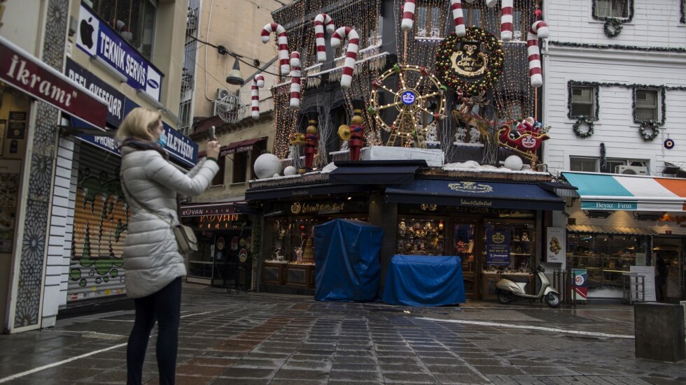 Пълно затваряне в Турция по новогодишните празници заради коронавируса