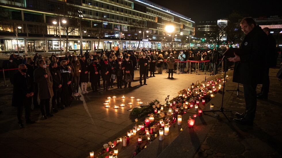 Берлин почете паметта на жертвите на атака на коледен базар през 2016 г.