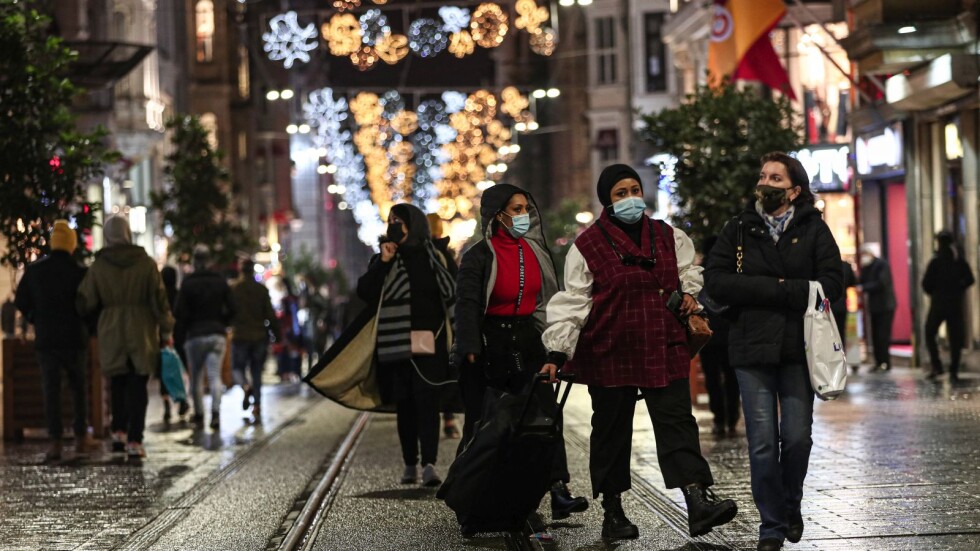Забраняват новогодишните мероприятия в хотелите в Турция 