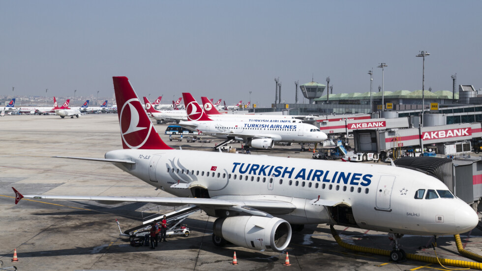 Турция иска PCR и за преминаващите транзитно авиопътници