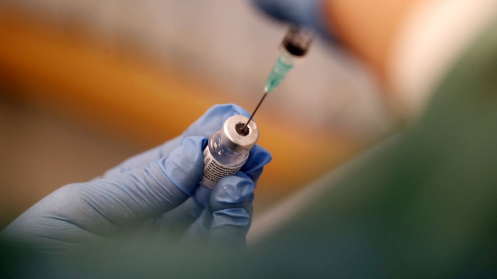 В Испания преболедувалите COVID-19 под 55 г. ще получат само една доза ваксина 