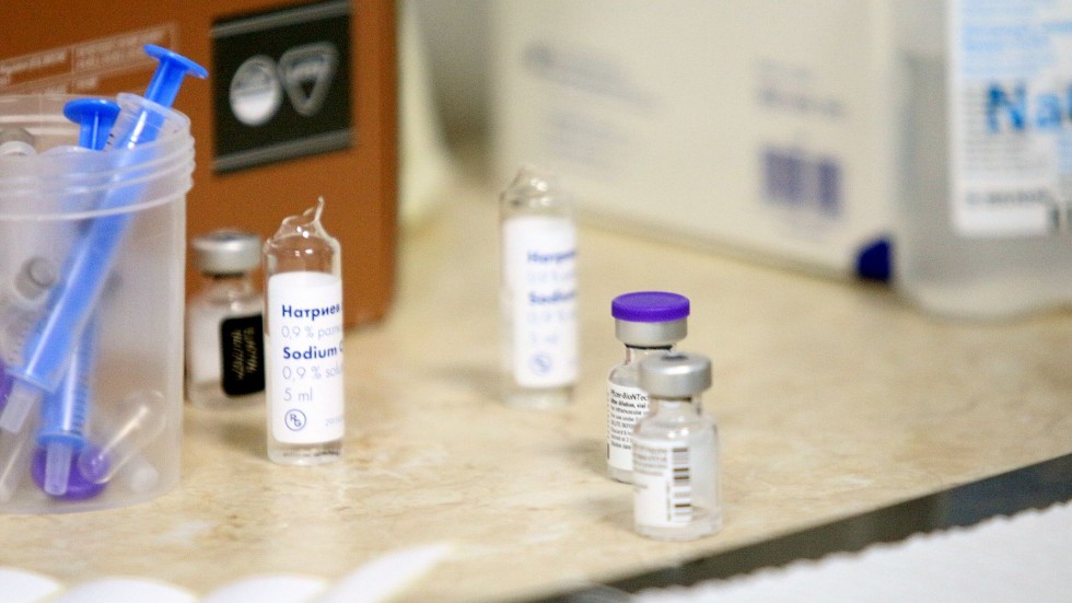 Сто медици от първа линия в област Враца ще бъдат ваксинирани