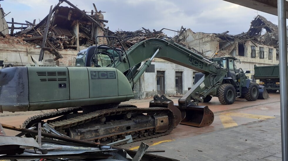 Продължава разчистването след земетресението в Хърватия
