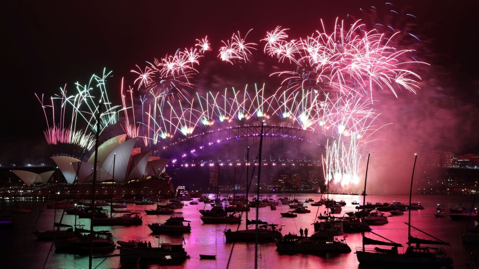 Сидни посрещна Нова година с бляскава заря и празни улици