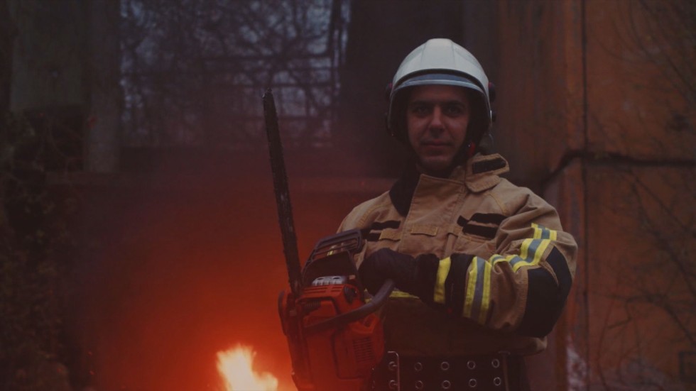 Календар с кауза: Фотосесията на огнеборците в Бургас е с благотворителна цел