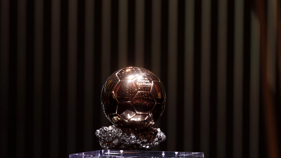 "Франс Футбол" обмисля дали да връчи "Златната топка" на Левандовски