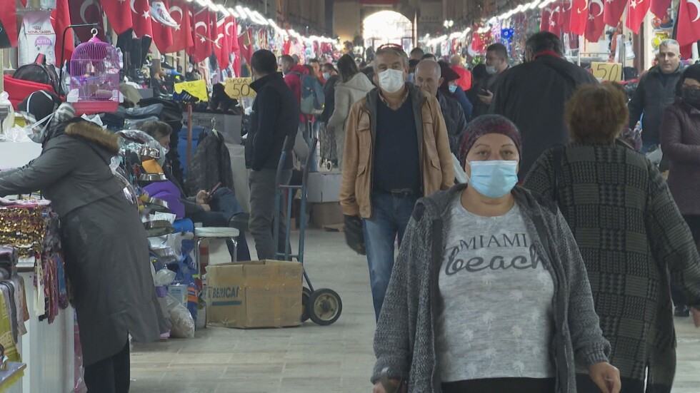 Българи на търговски туризъм в Одрин и Истанбул заради евтината лира