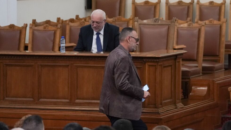 Любен Дилов-син: Министър на културата, предвождащ полицай, е когнитивен дисонанс