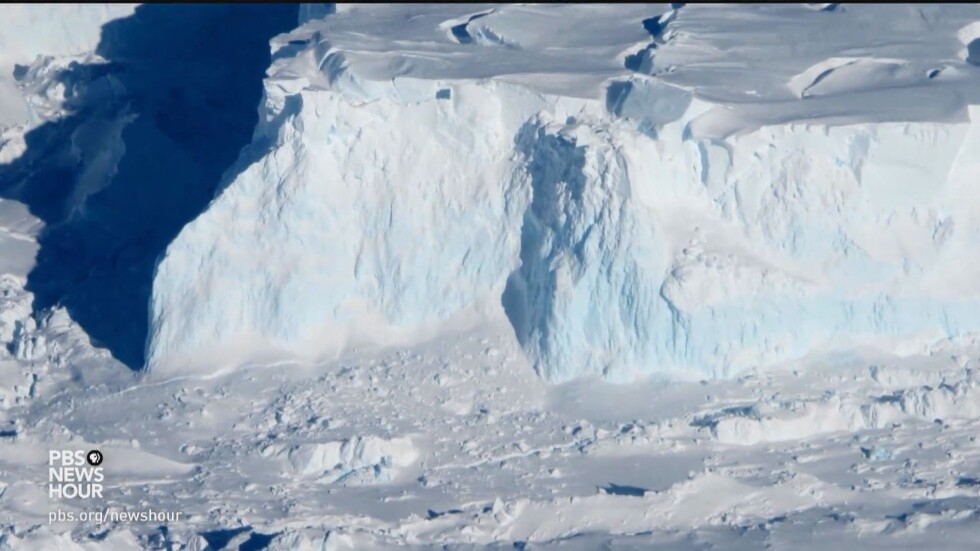 Един от най-големите ледници в Антарктика търпи "драматични промени"
