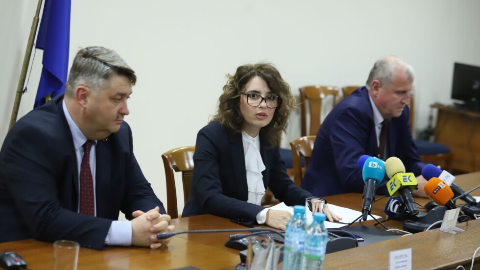 Прокурорската колегия на ВСС върна искането за дисциплинарно производство срещу Гешев