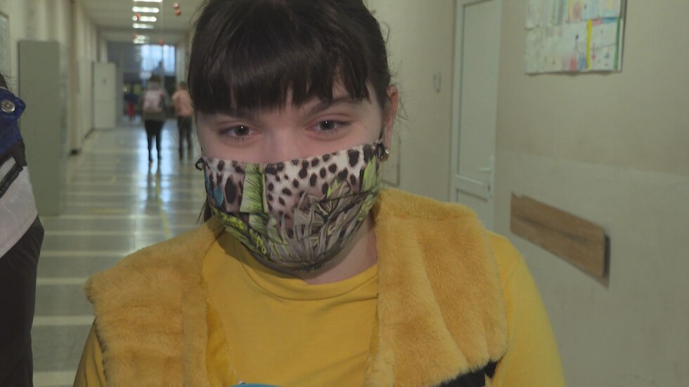 „Българската Коледа“: 14-годишната Лилия с ДЦП се нуждае от рехабилитация