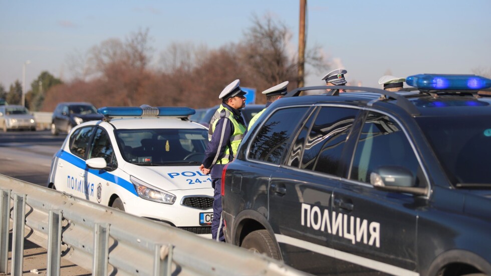 МВР вдига контролни пунктове около Бургас заради нелегалните мигранти