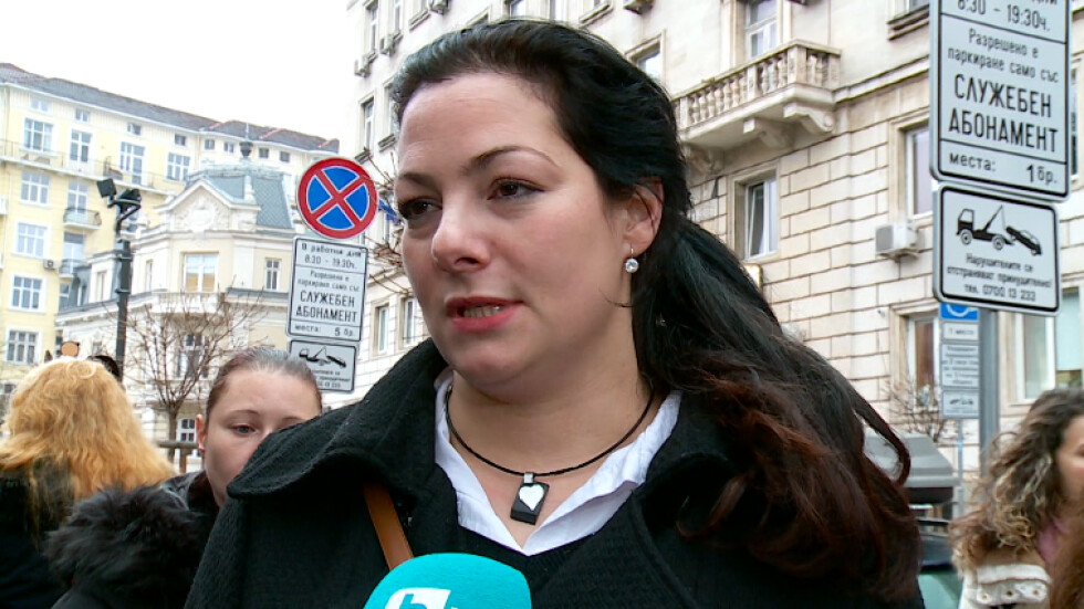 Протест на родители: Ще се върне ли на работа уволнената директорка на столичната 151 ДГ „Леда Милева“ 