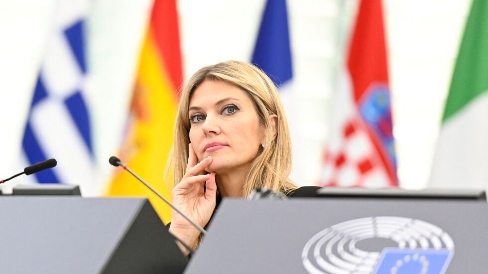 Европейската прокуратура поиска имунитета на евродепутата Ева Каили