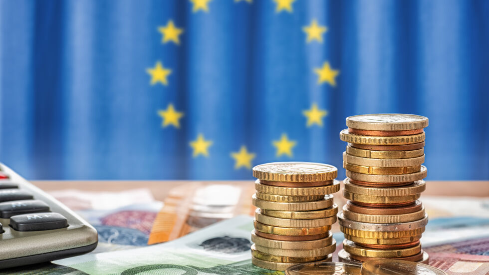Финансовият министър: Няма да приемем еврото от 1 януари 2024 г.