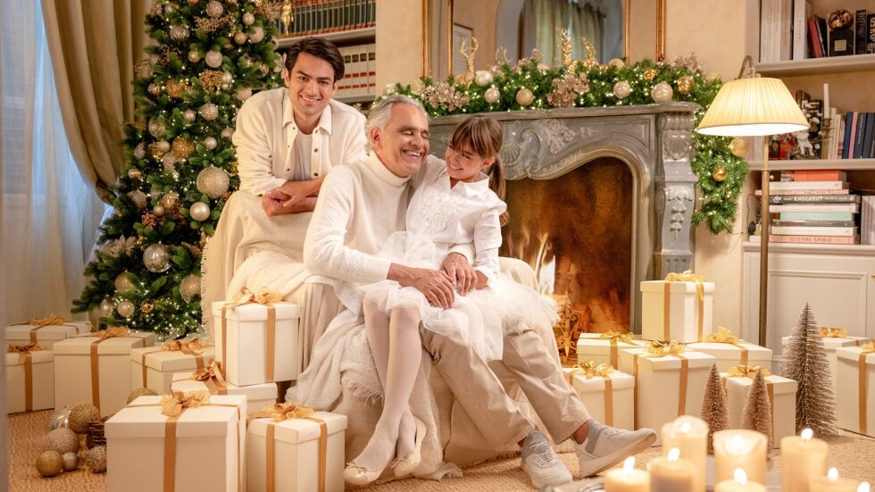 Андреа, Матео и Вирджиния Бочели с първи съвместен албум – “A Family Christmas”