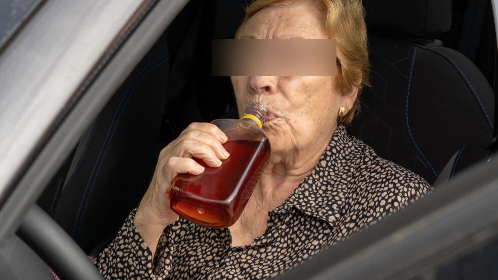 На 73 г. и с над 2 промила: Заловиха пияна шофьорка в Стара Загора