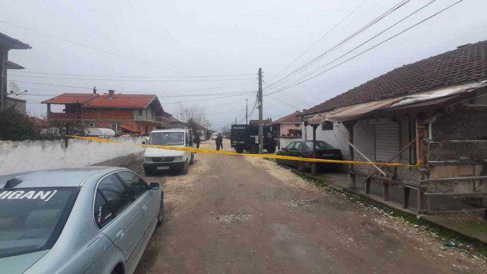 Мъж уби родителите на жена си и се самоуби в Пловдивско