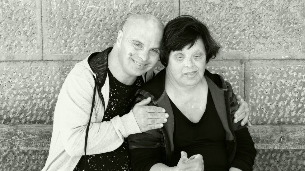 "Тези снимки не навяват тъга!" Ваня и Светльо със Синдром на Даун, през обектива на Росица Букова (ВИДЕО)