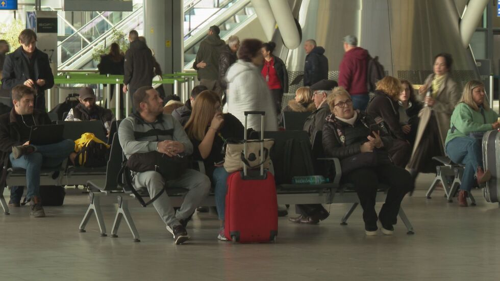 Правата на пътниците: Какво трябва да знаем, ако полетът ни бъде отменен или багажът ни изчезне