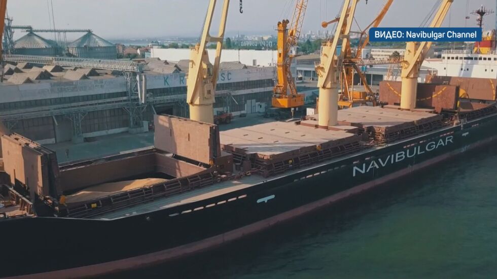 Корабът с кокаин: Повдигнаха обвинения на двама от българските моряци