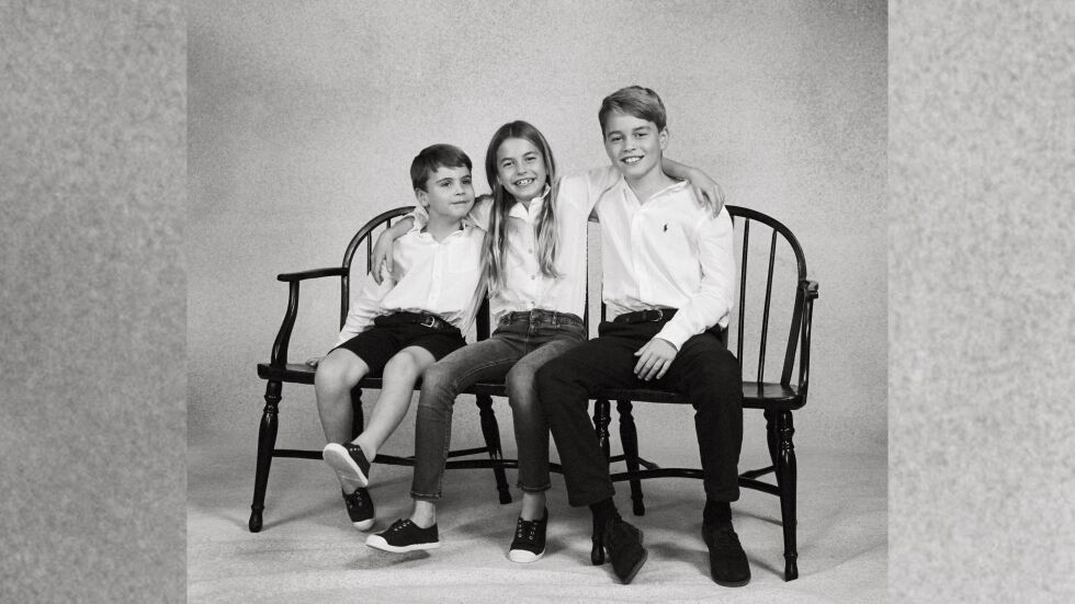  Как посрещнаха Коледа Кейт, Уилям и трите им деца? (СНИМКИ и ВИДЕО) 