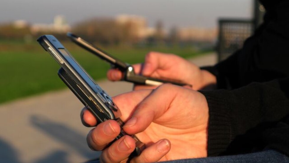 КРС готви глоби за мобилни оператори заради лошо покритие