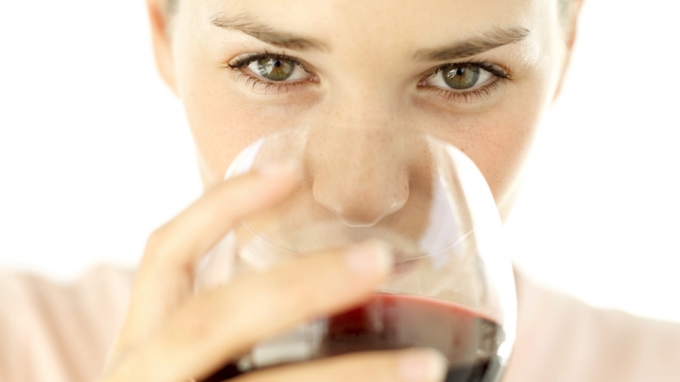 Червеното вино е най-лошият алкохол за кожата