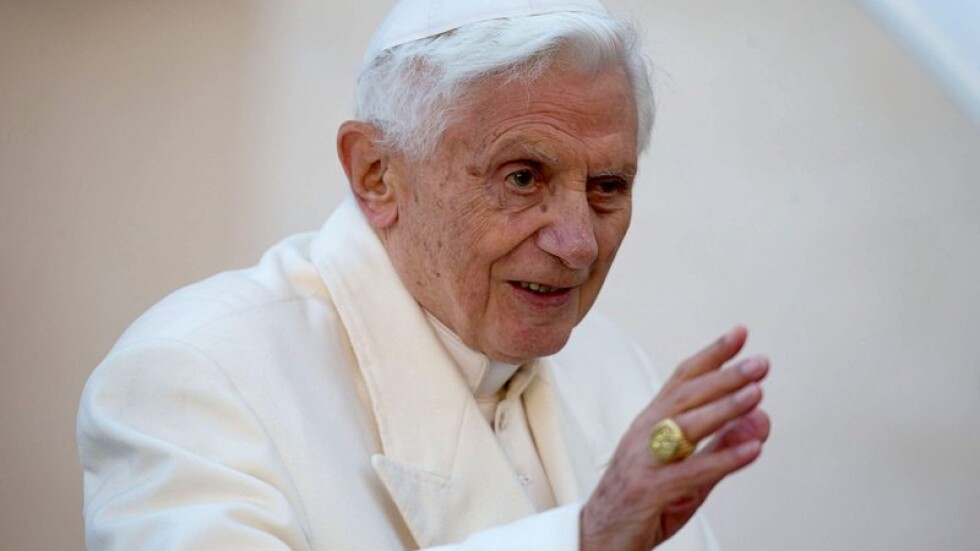 Католици от цял свят се молят за Бенедикт XVI