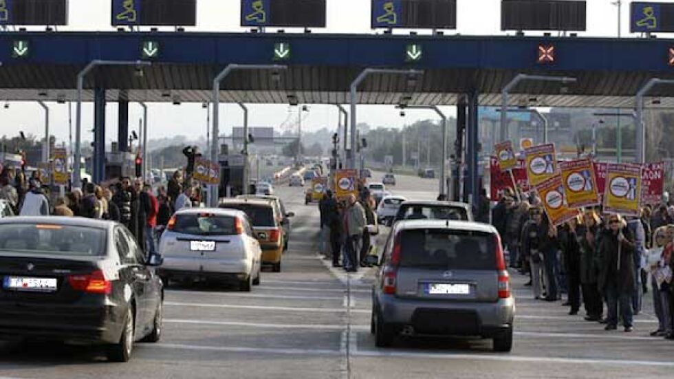 Магистралните такси в Гърция скачат с 35% от днес