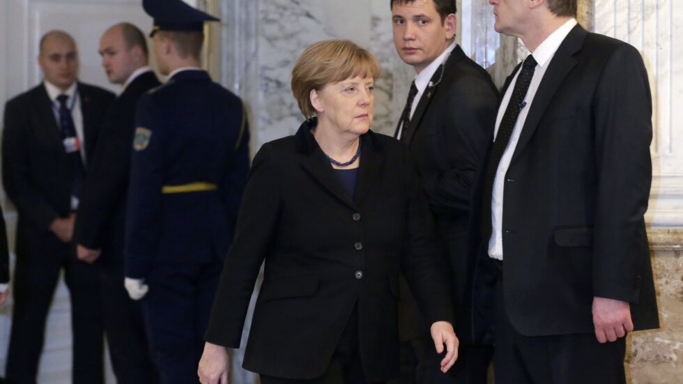Меркел видя надежда след преговорите, но предупреди, че не е постигнато всичко