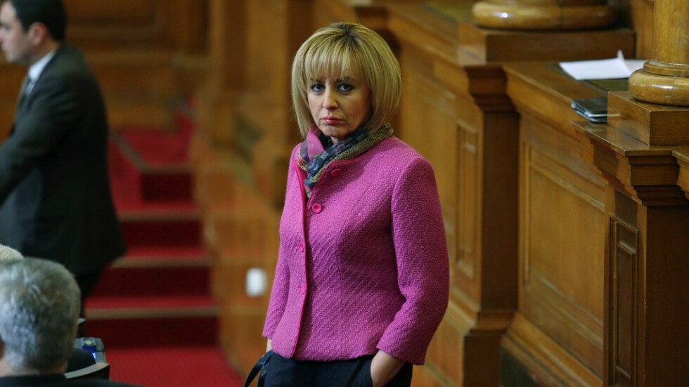 Мая Манолова: Плевнелиев да оттегли предложението си за референдум и да го внесе на 18 юни