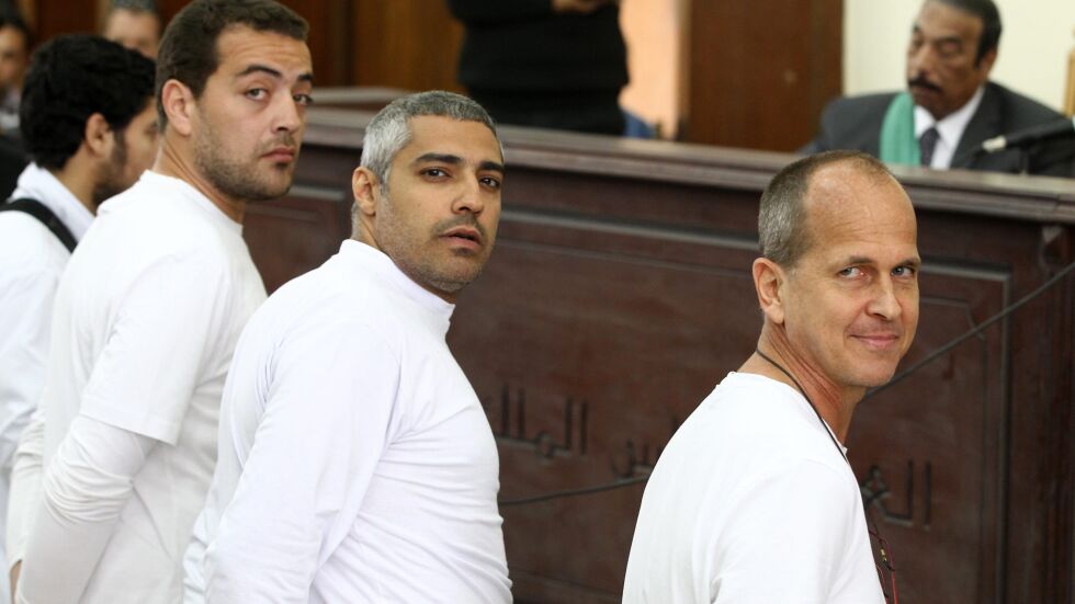 Египет пусна журналисти от "Ал Джазира" след 411 дни арест