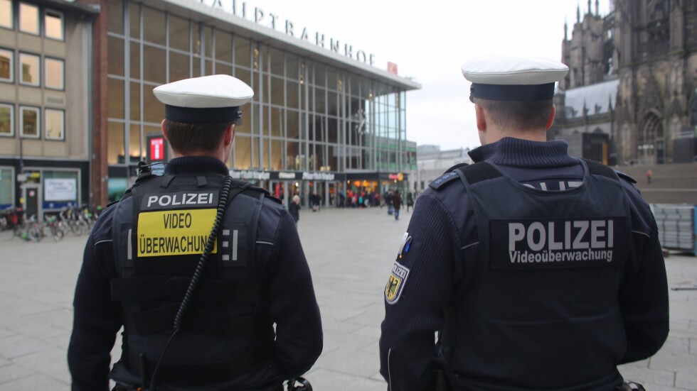 Евакуираха гарата в Кьолн заради фалшива телефонна заплаха