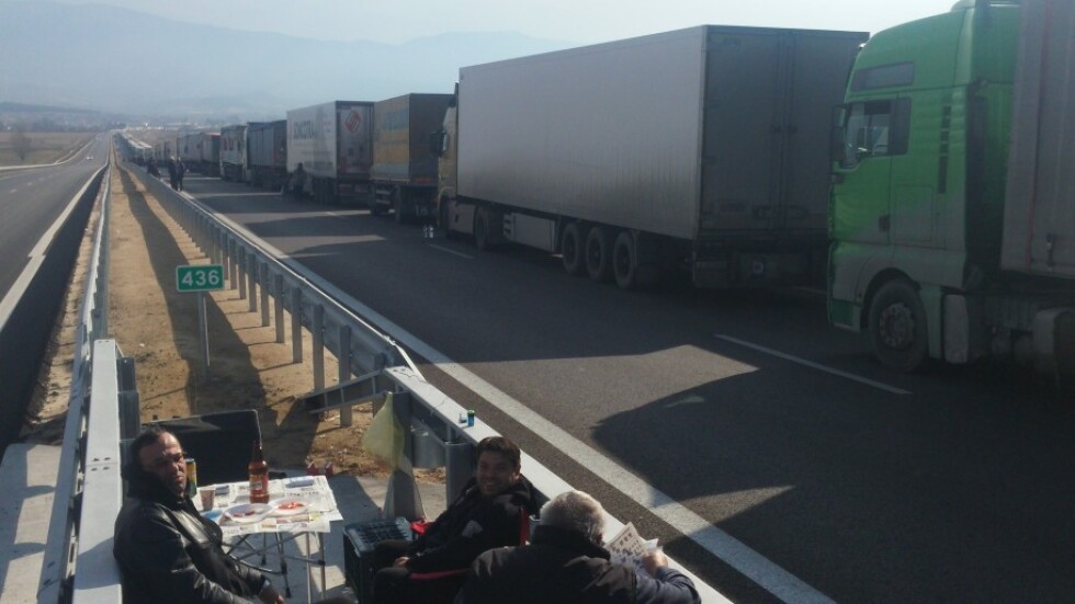 Блокадата на българо-гръцката граница остава