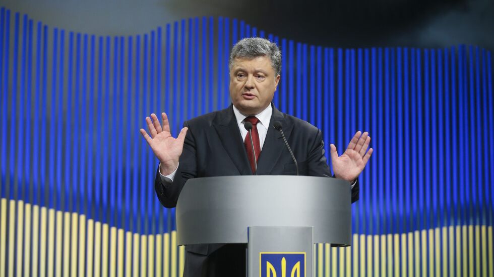 Порошенко поиска оставката на украинския премиер Арсений Яценюк