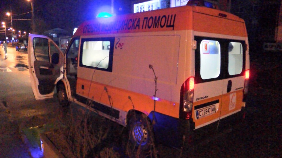 Младеж от Пазарджик почина на път към болницата, след като е бил намушкан