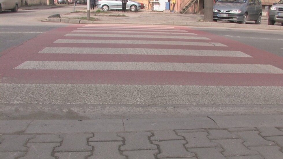 Може ли пешеходецът да е виновен, ако го е блъснала кола на зебра? 
