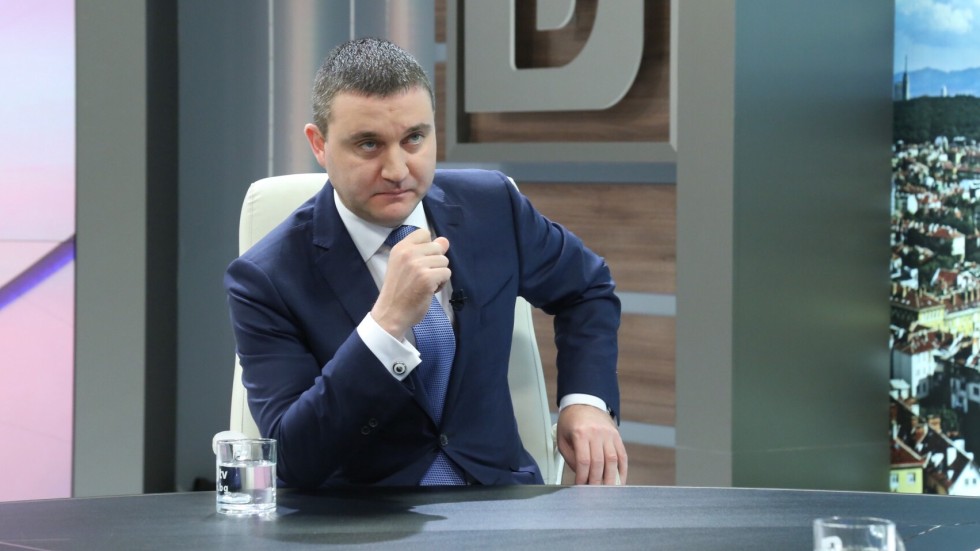 Прокуратурата поиска Горанов да събере от партиите надплатените субсидии