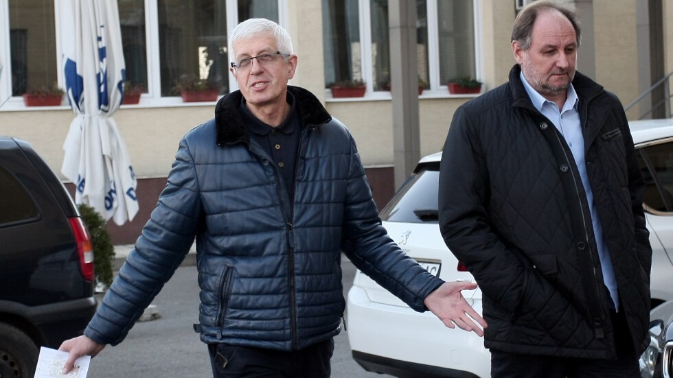 Прокуратурата отново предаде на съд Румен Овчаров заради „Мини Бобов дол”