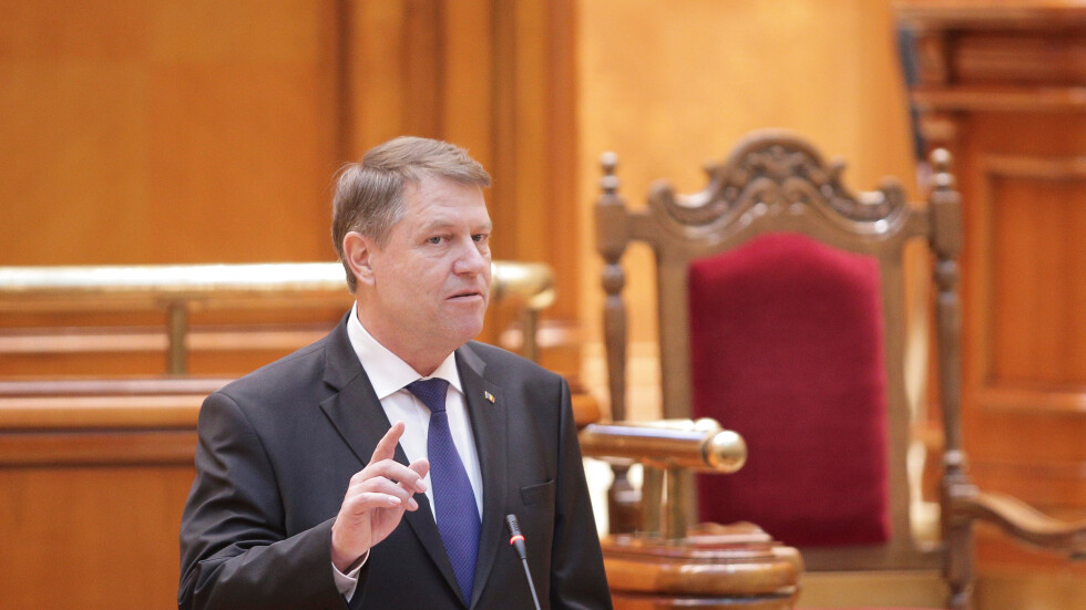 Румънският президент: Кабинетът сгреши, но трябва да остане на власт