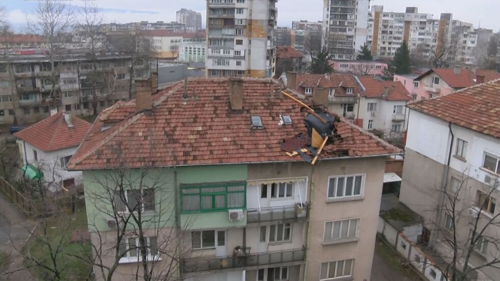 Община Враца ще помогне на семействата, останали без покрив след ураганния вятър