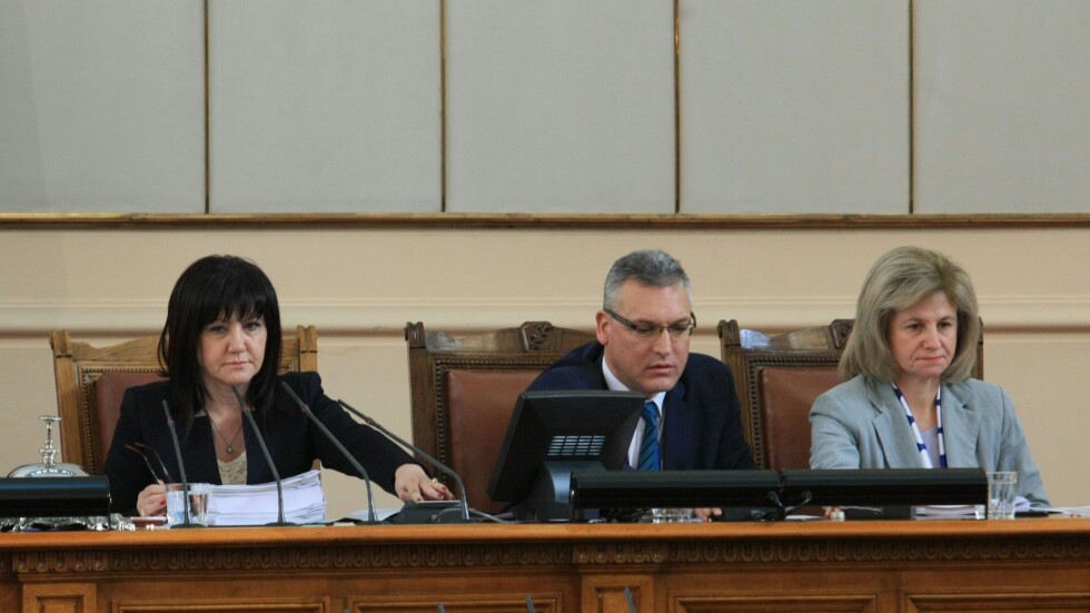 ГЕРБ и Патриотите внесоха искането за оставката на Валери Жаблянов