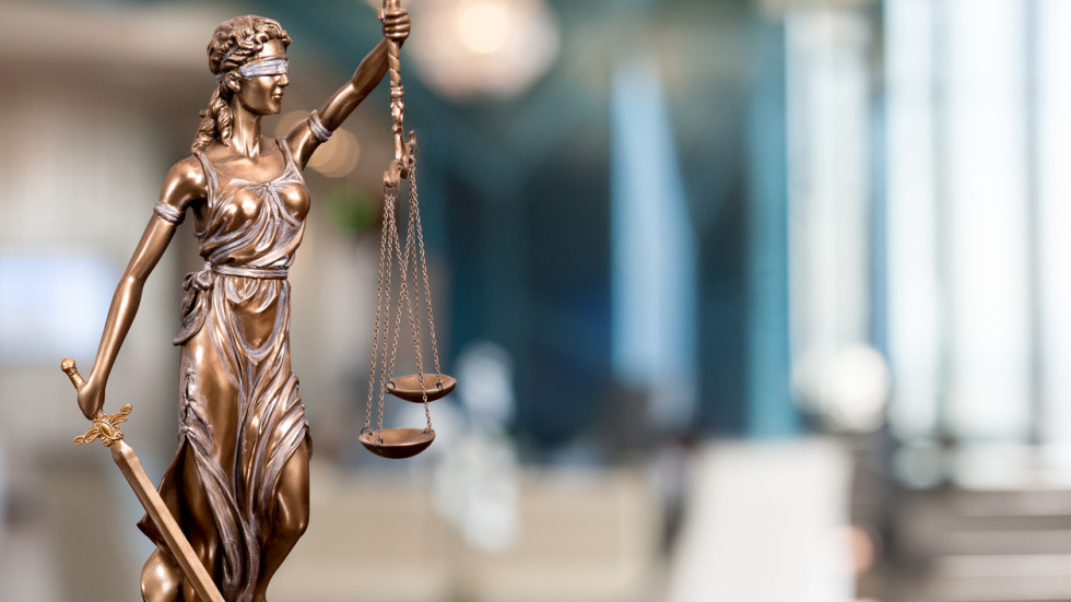 Прокурори, съдии и следователи: Прокуратурата е в ъгъла на правораздаването
