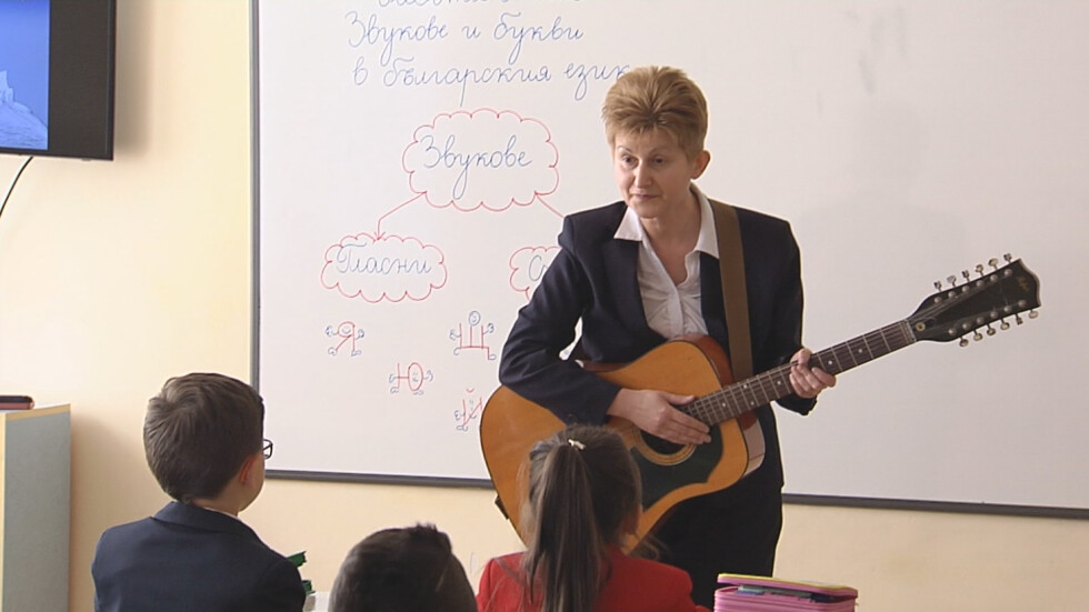 Как едно училище във Варна съчетава традиционни и модерни методи на образование
