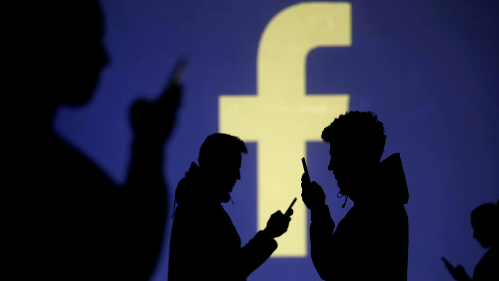 Часове без „Фейсбук“: От компанията обявиха, че работят по отстраняването на проблема