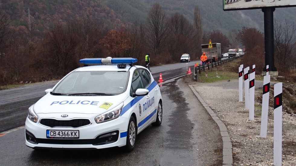 Полицията в Бургас провежда спецакция 