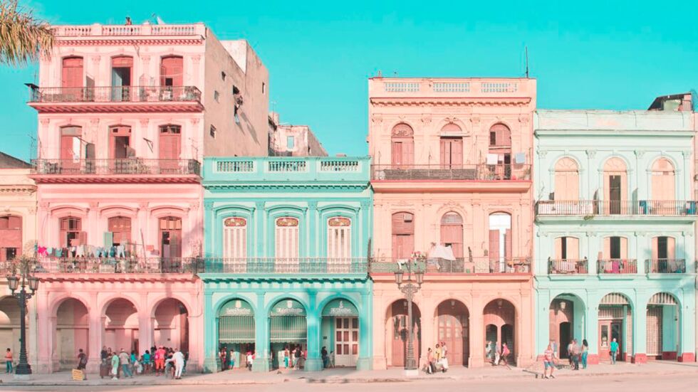Тези снимки от улиците на Хавана изглеждат като филм на Уес Андерсън