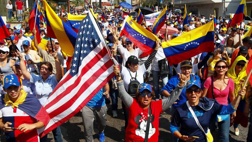 Десетки хиляди венецуелци на протест